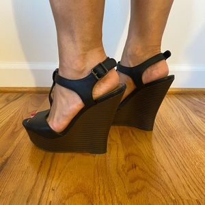 Candie’s wedges